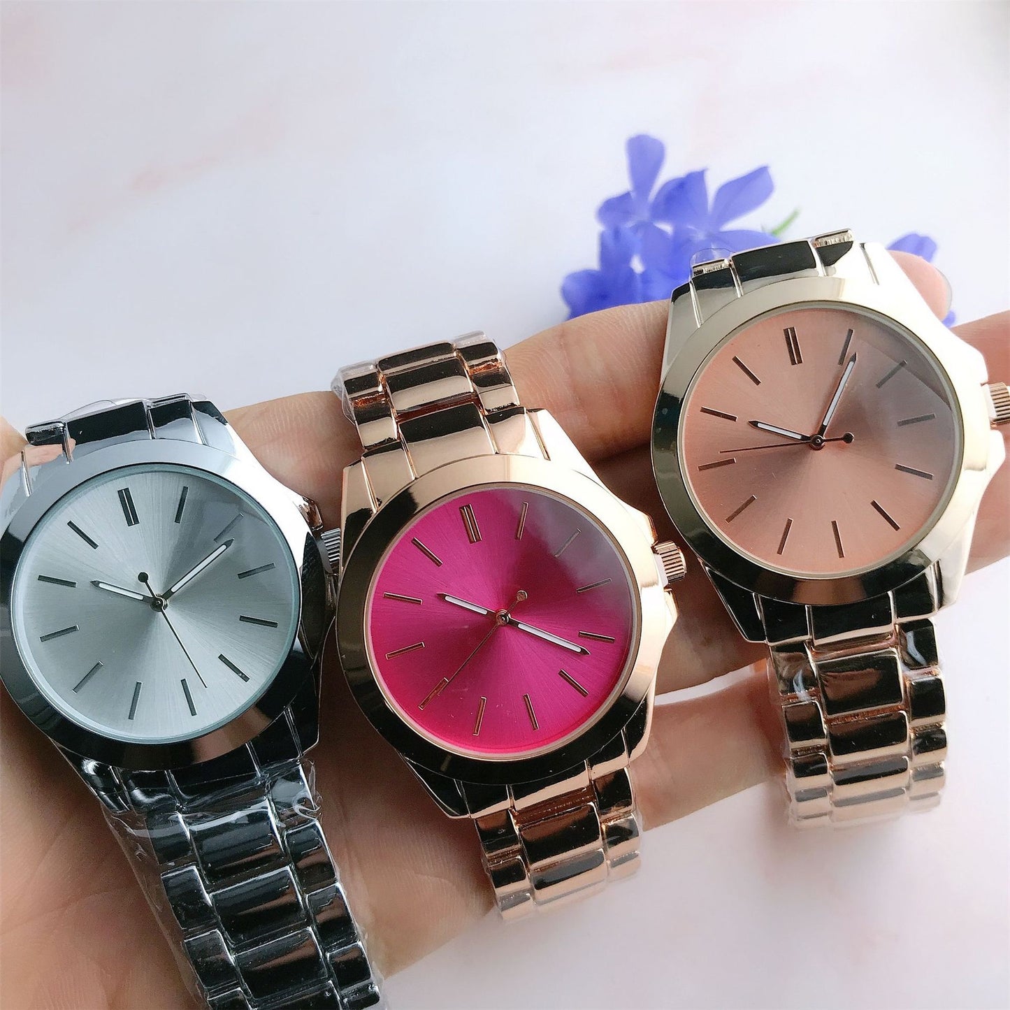 Elegant Minimalist Quartz Wrist Watch