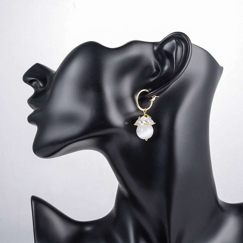 Elegant White Round Pearl Dangle Drop Earrings