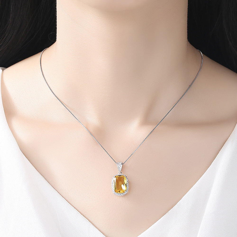 Elegant Champagne Zircon Pendant Necklace