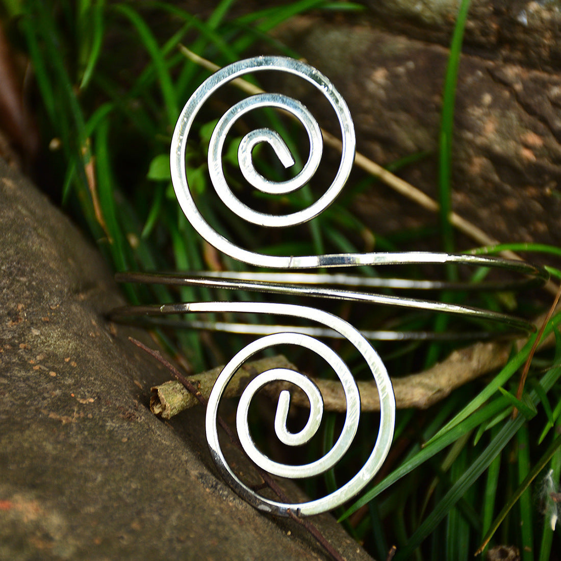 Minimalist Gold Spiral Arm Cuff - Adjustable Boho Upper Arm Bracelet