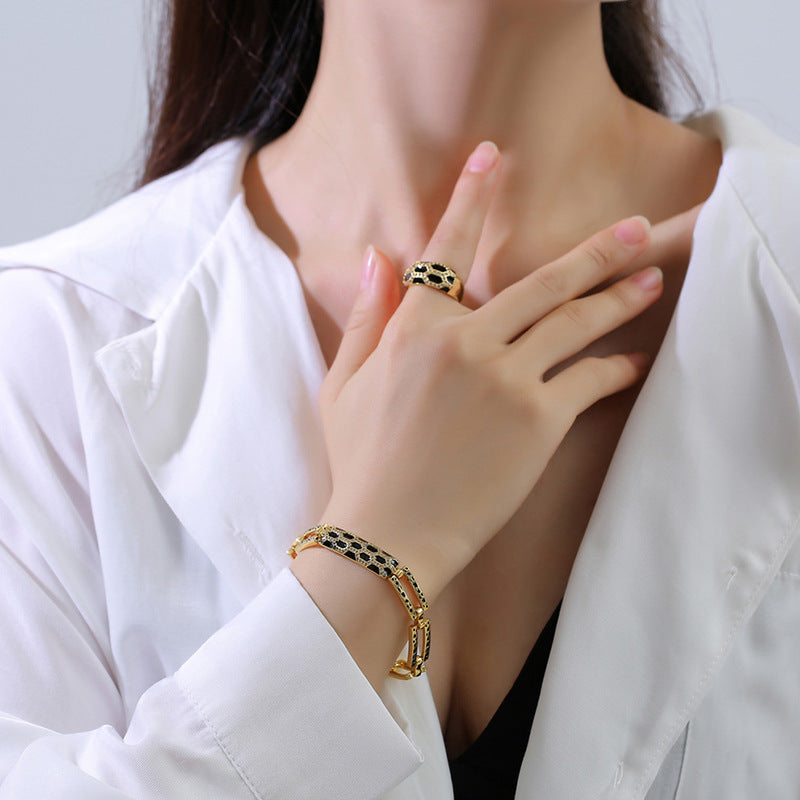 Elegant Crystal Jewelry Set with 18K Gold Plating