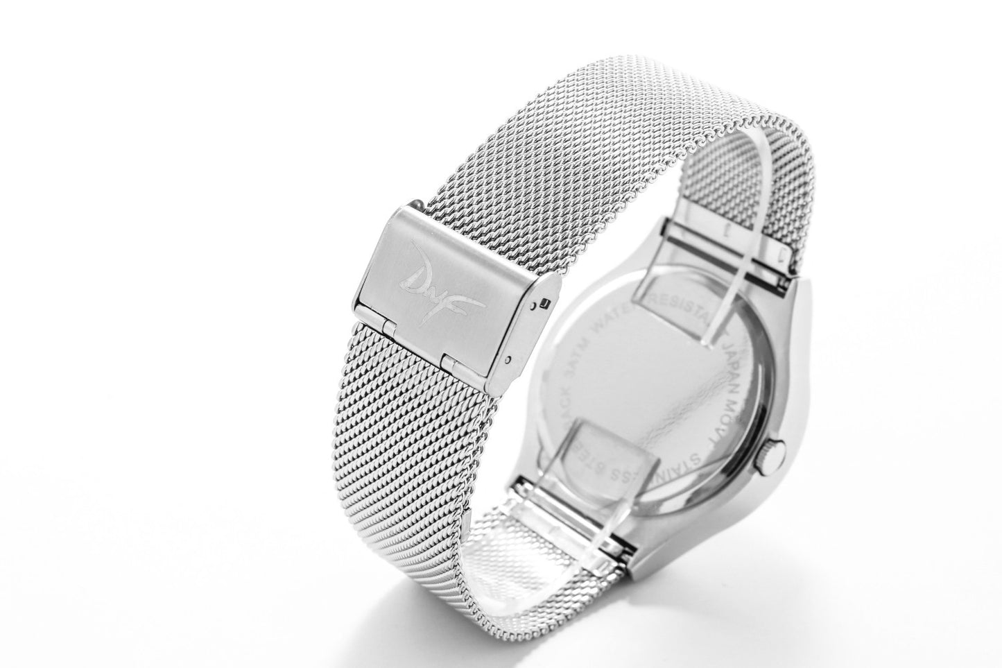 Sleek Steel Quartz Wristwatch for Men and Women