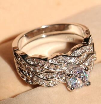 Silver Toned Couple Wedding Ring Set