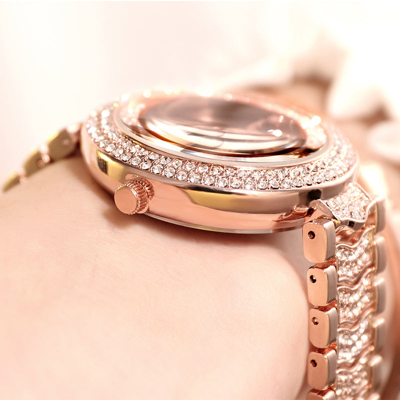 Elegant Women's Quartz Watch with Diamond-Accented Strap
