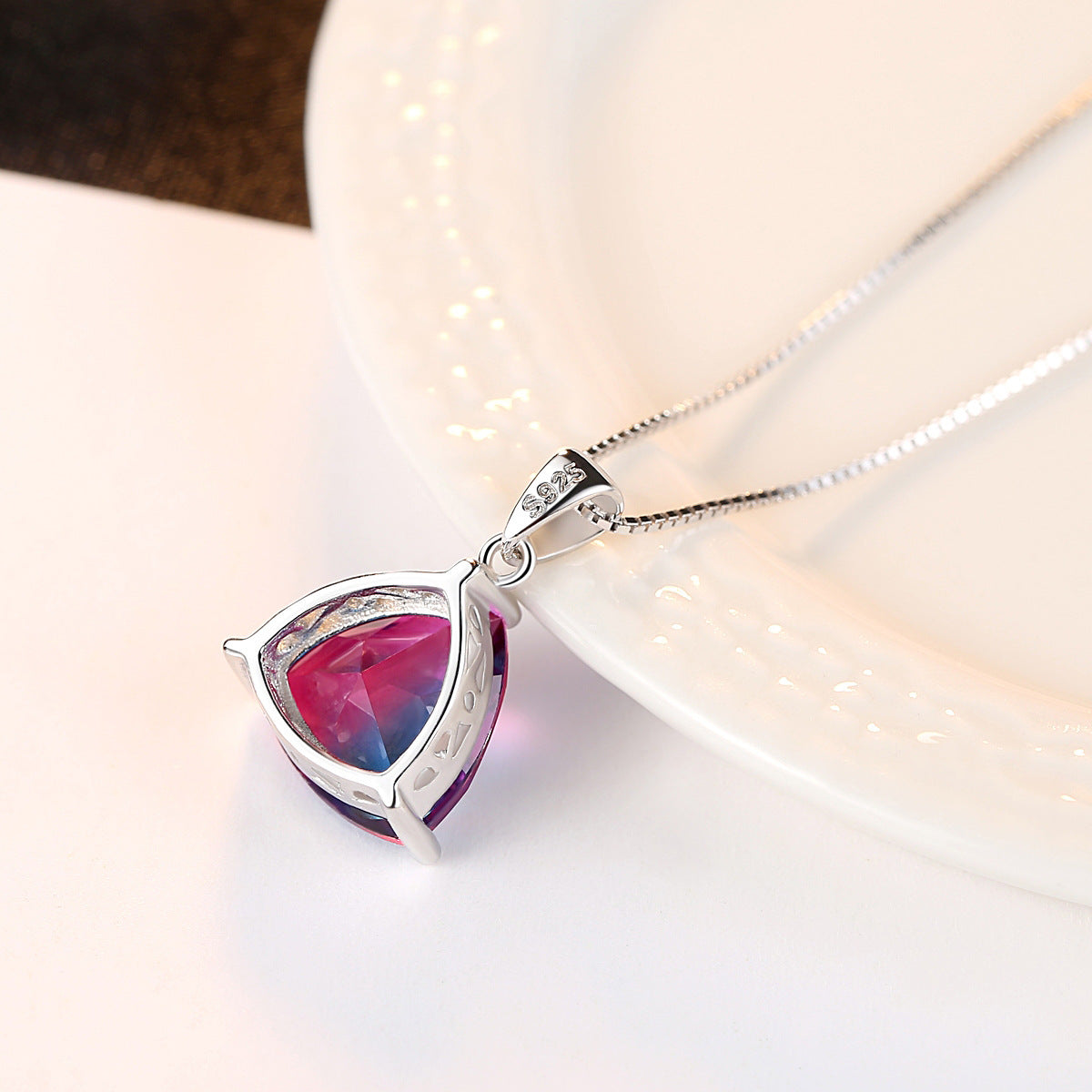 Elegant 925 Sterling Silver Pendant Necklace