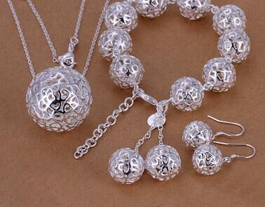 Exquisite Silver-plated Three-dimensional Ball Pendant Jewelry