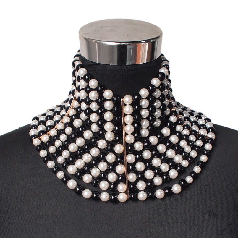 Multi-layered Pearl Short Necklace