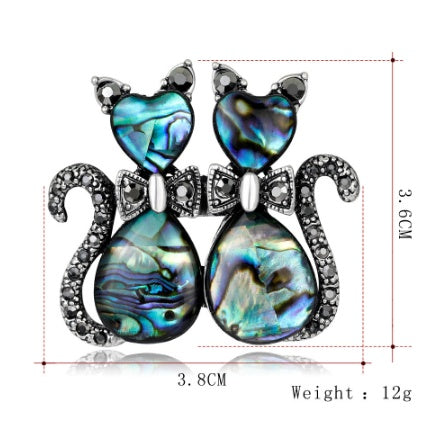 Dazzling Shell Cat Brooch