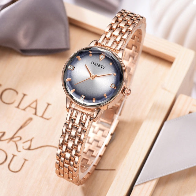 Women's Sleek Alloy Quartz Watch