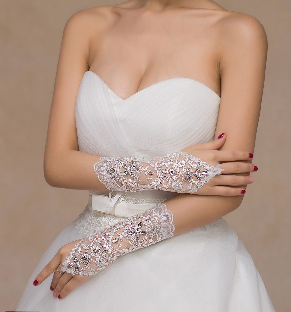Elegant Embroidered Floral Bridal Gloves