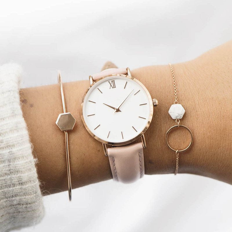 Simple & Stylish Women's Leather Quartz Watch