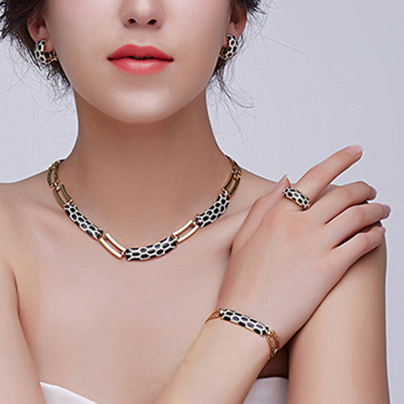 Exquisite 18K Gold Plated Jewelry Set for Women