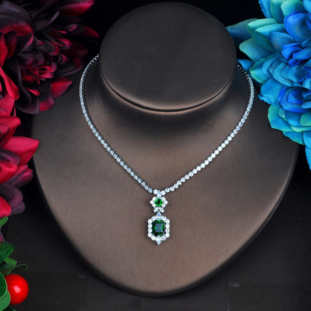 Elegant Dark Green Pendant Necklace and Earring Set