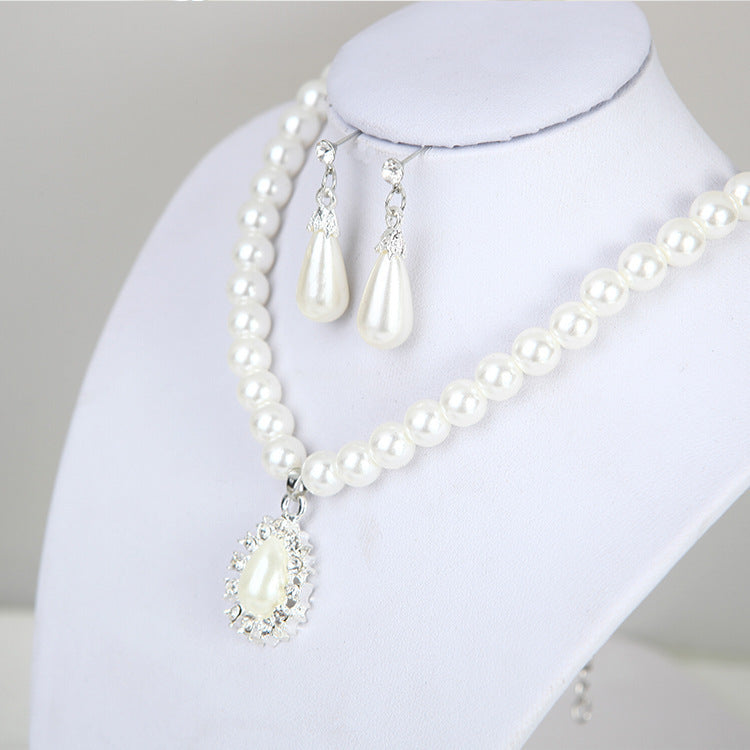 Elegant Pearl Drop Necklace Set