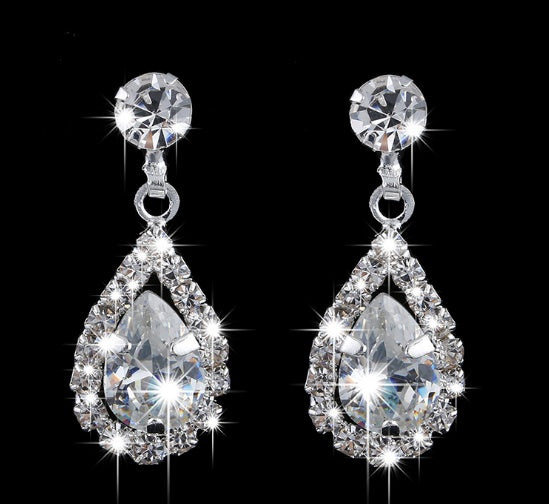 Elegant Zircon Water Drop Pendant Set
