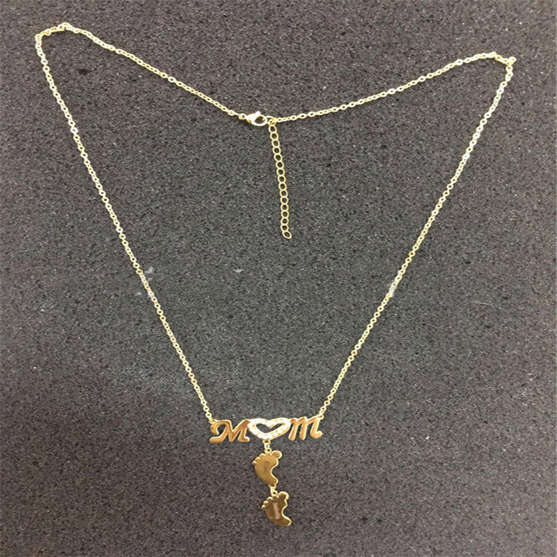 Personalized Mom Necklace with Baby Feet