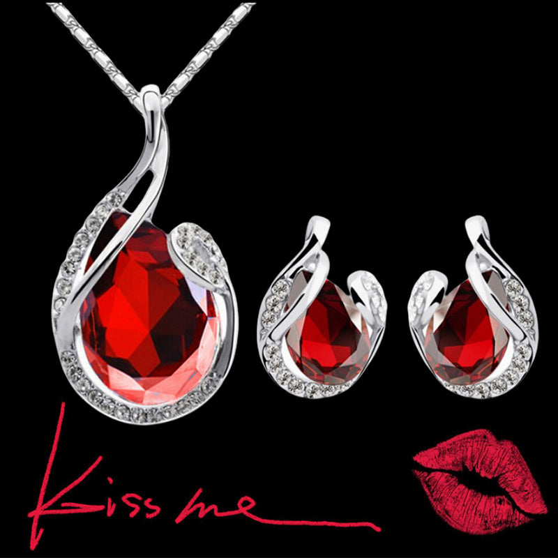 Elegant Water-Drop Rhinestone Necklace and Earrings Set