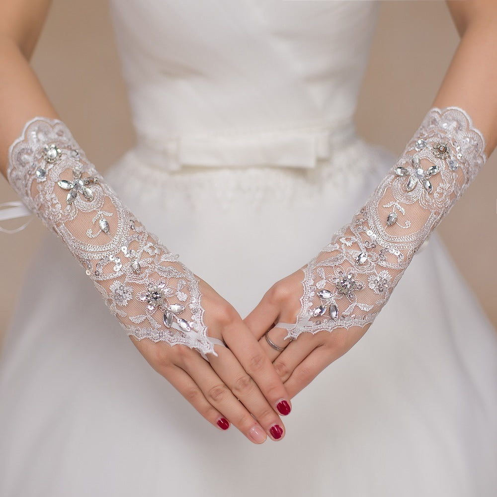 Elegant Embroidered Floral Bridal Gloves