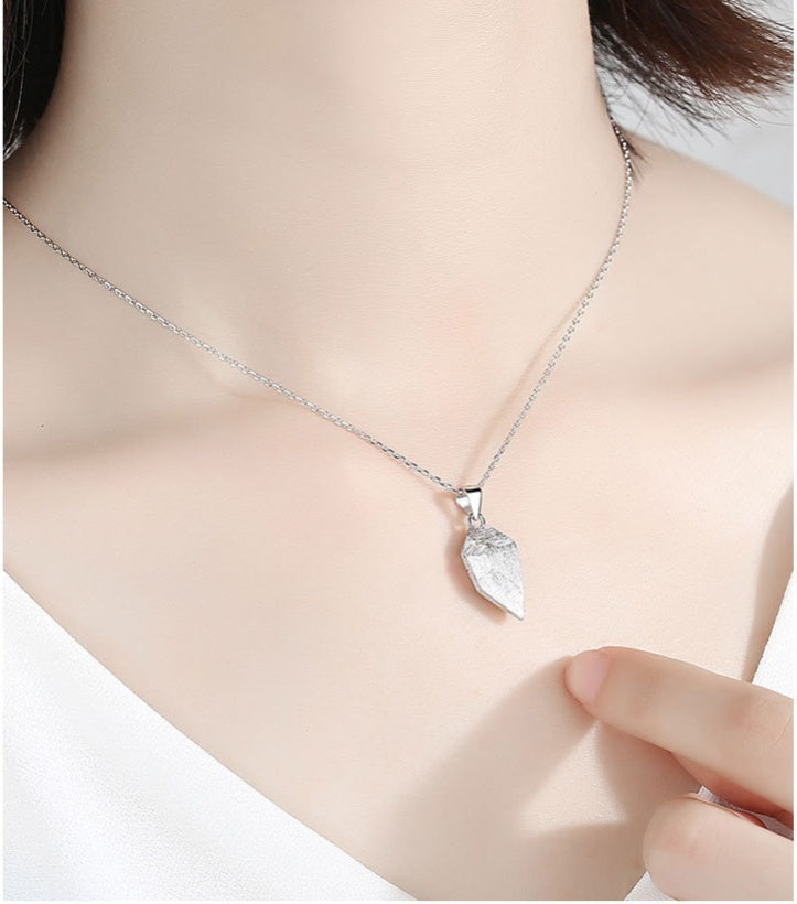 Creative Magnetic Wishing Stone Couple's Necklace