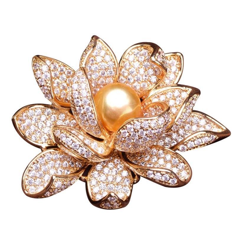Elegant Freshwater Pearl Brooch