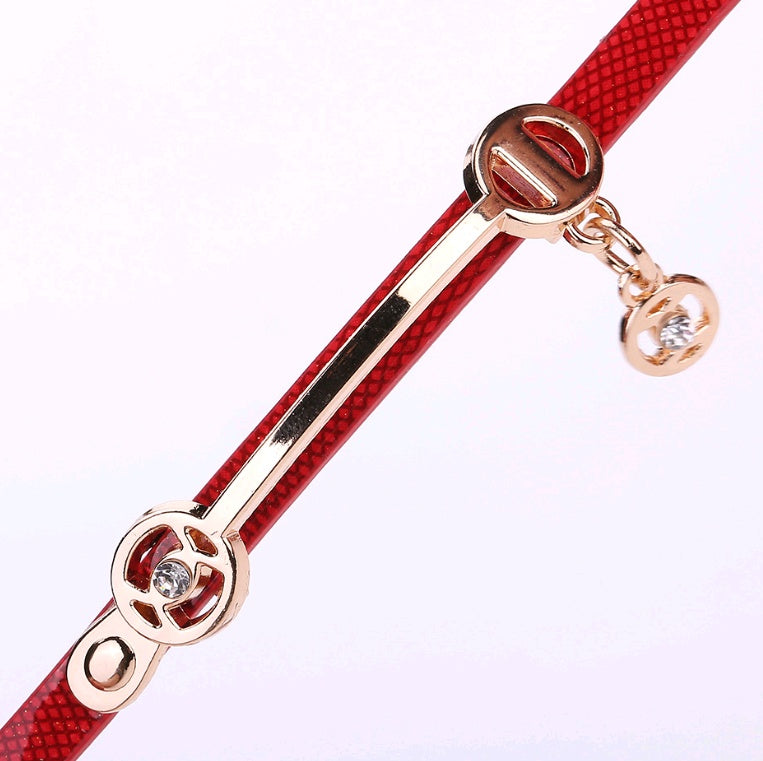 Fashionable Thin Belt Quartz Watch for Women