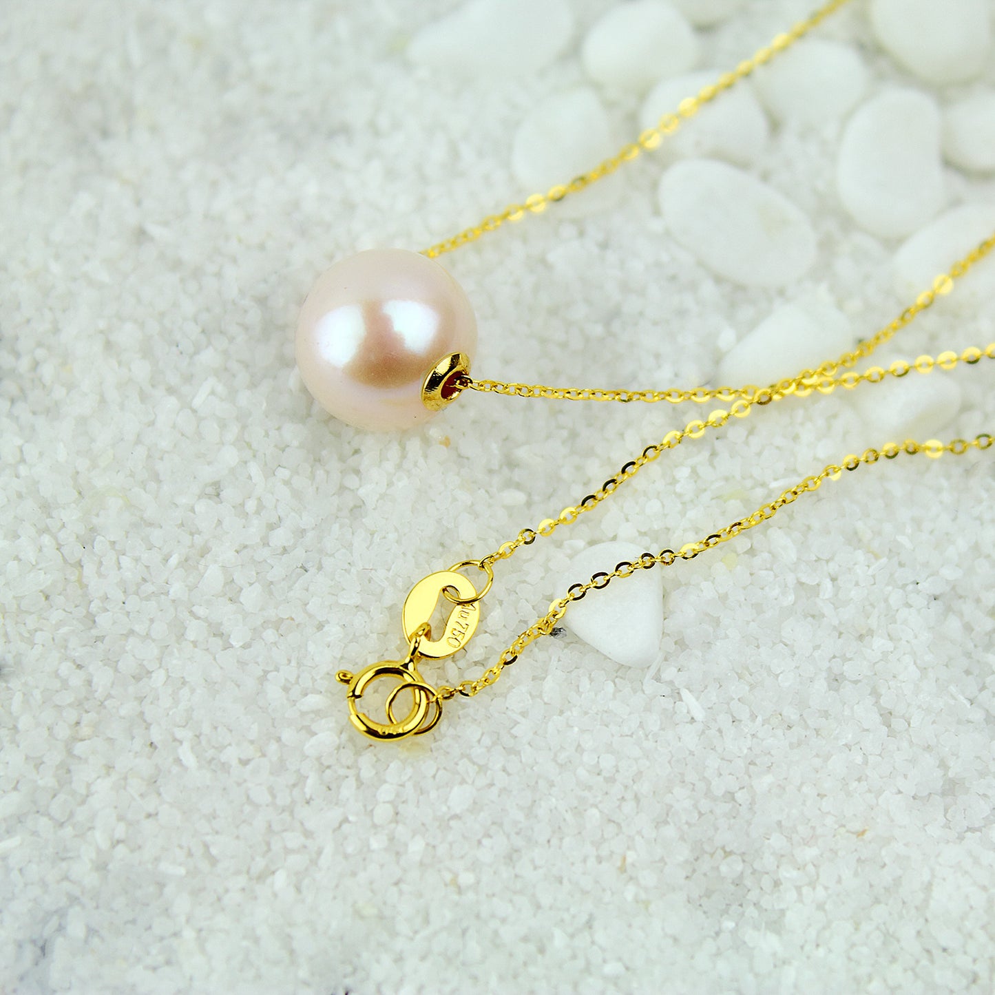 Elegant Pearl Clavicle Necklace