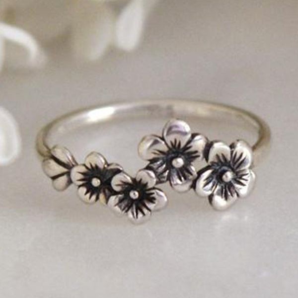 Vintage Red Zircon Floral Fashion Ring