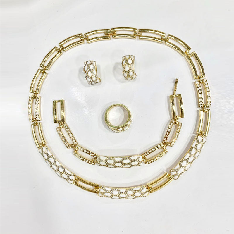 Elegant Crystal Jewelry Set with 18K Gold Plating