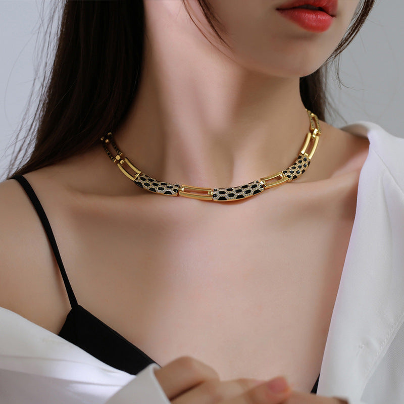 Elegant Crystal Jewelry Set with 18K Gold Plating