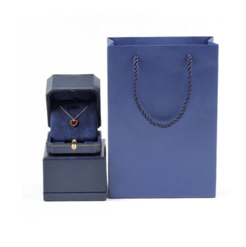 Magnetic Folding Heart-Shaped Four-Leaf Clover Pendant Necklace