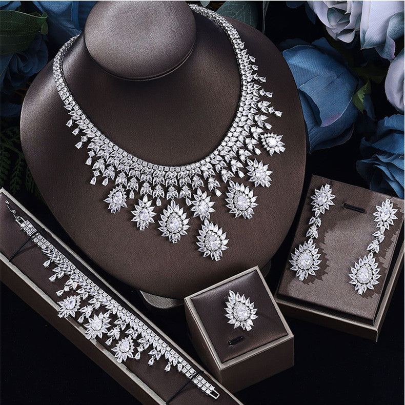 Women's Vintage Wedding Necklace & Earrings Jewelry Set