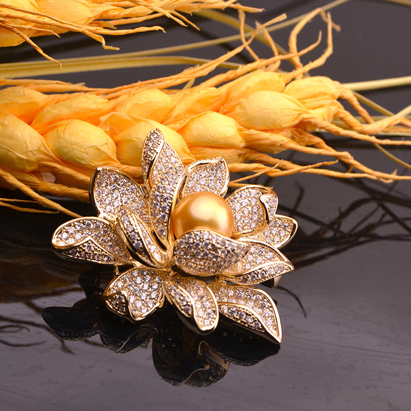 Elegant Freshwater Pearl Brooch