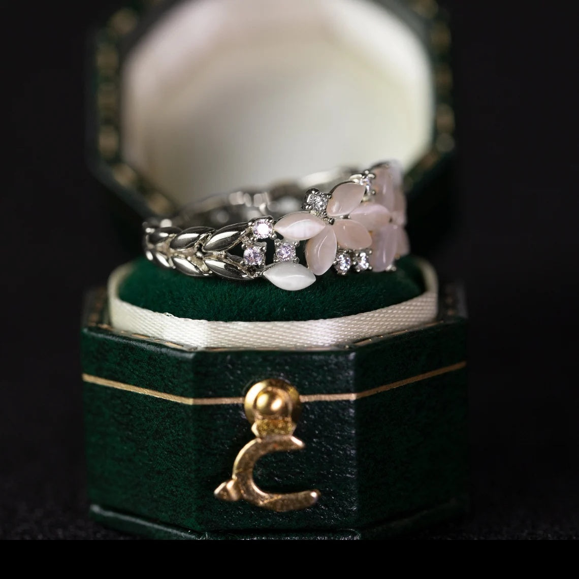Elegant Floral Diamond Wedding Band