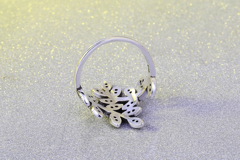 Vintage Tree Leaf CZ Diamond Ring