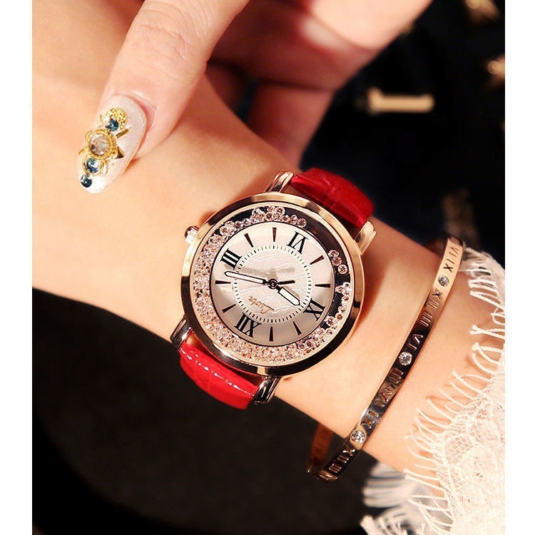 Stylish Retro Rhinestone Women's Quartz Watch