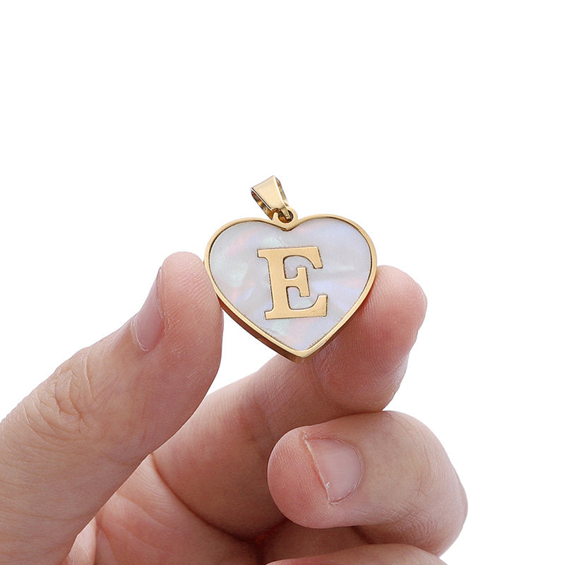 26 Letter Heart-Shaped Necklace - Personalized White Shell Clavicle Chain