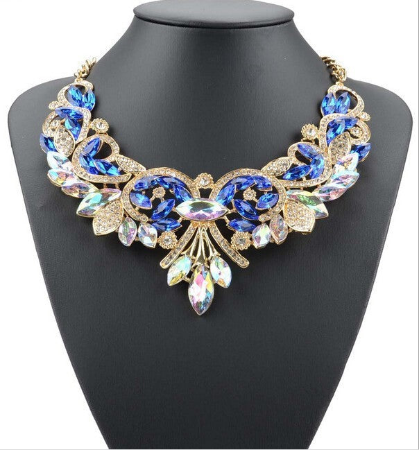 Sparkling Floral Alloy Necklace