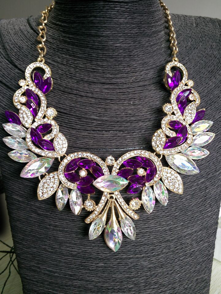 Sparkling Floral Alloy Necklace