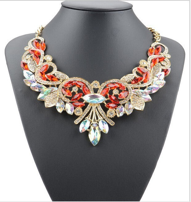 Sparkling Floral Alloy Necklace