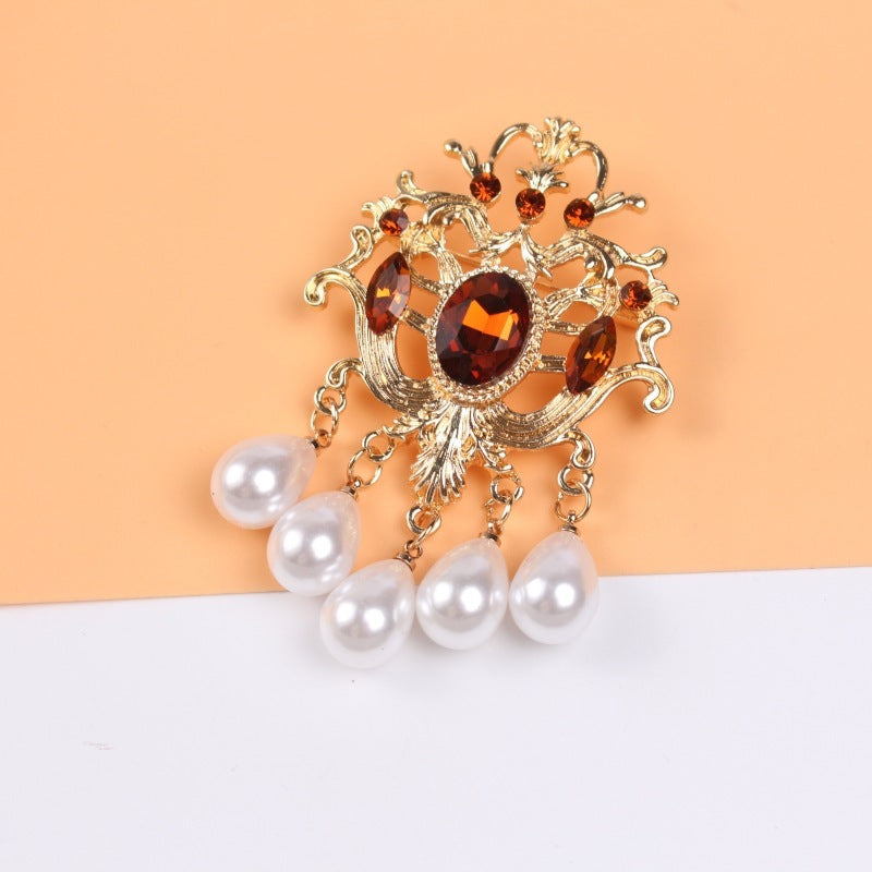 Court Retro Baroque Style Coat Brooch