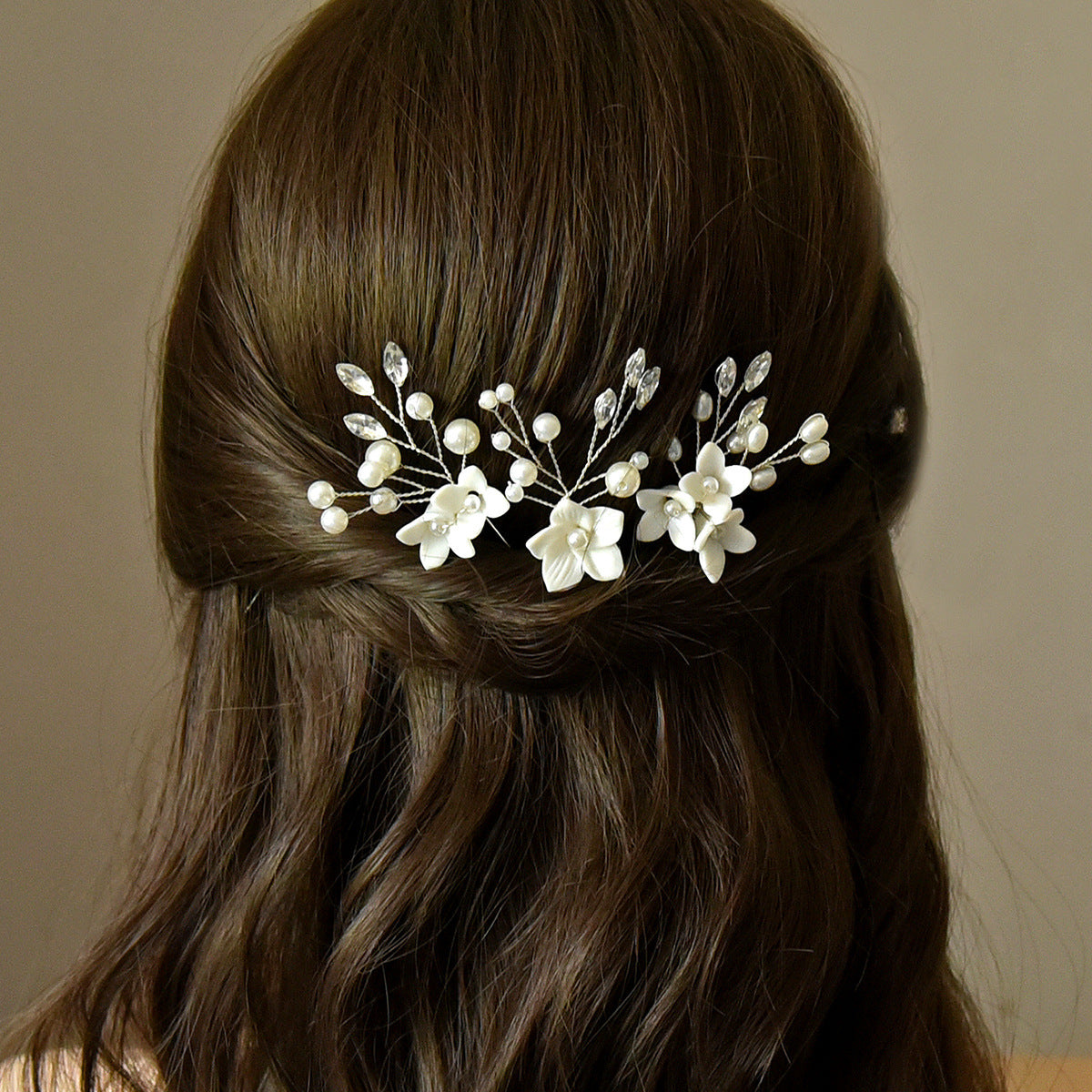 White Flower U-Shaped Hairpin Set