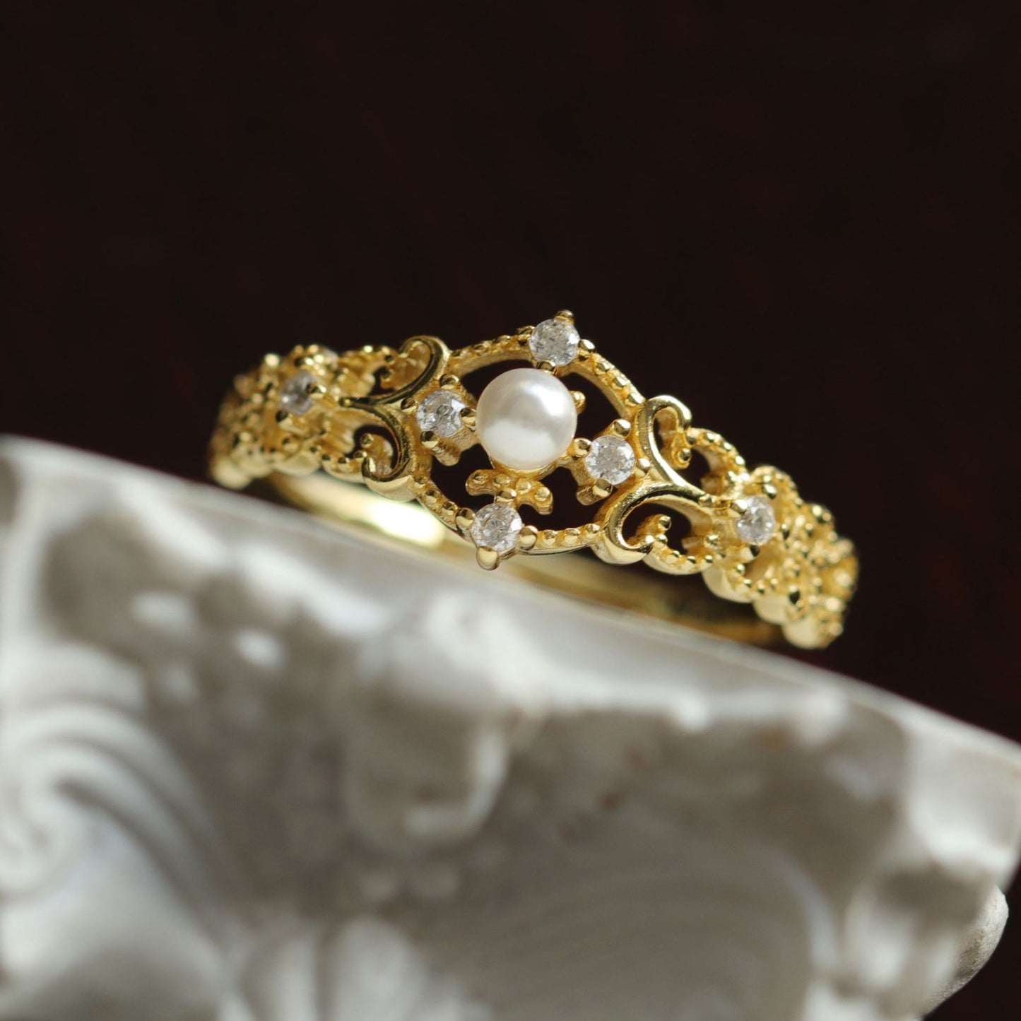 Gold-Plated Antique Hollow Ring