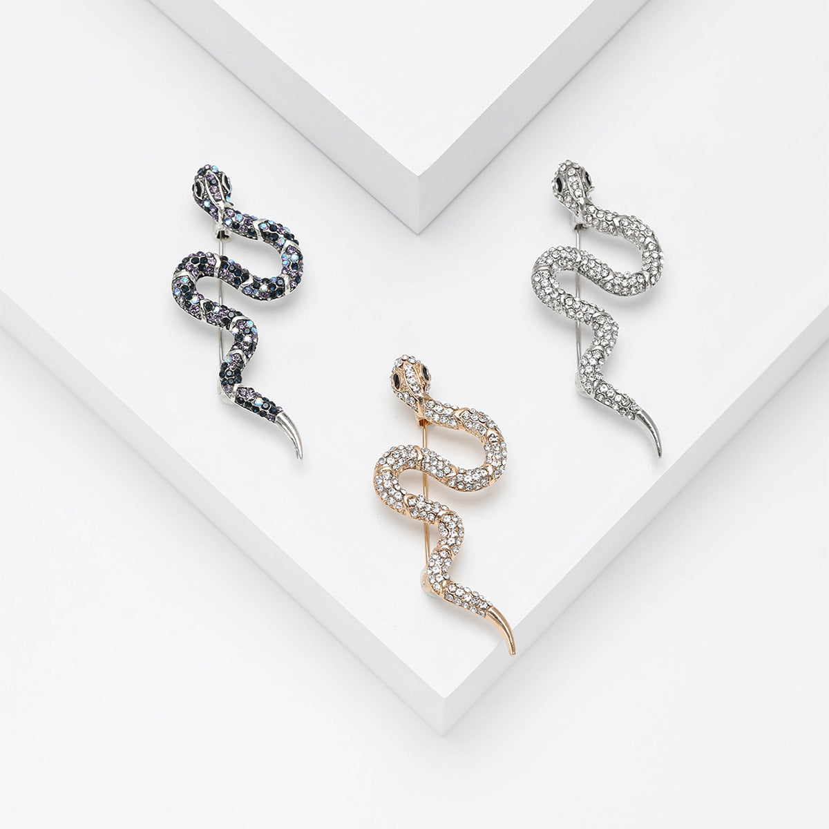 Stylish Rhinestone Snake Brooch