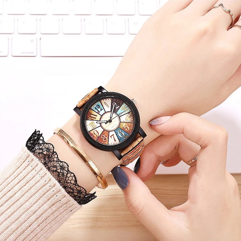 Vintage-Inspired Leather Quartz Watch for Women