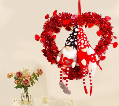 Charming Faceless Doll Valentine's Day Garland