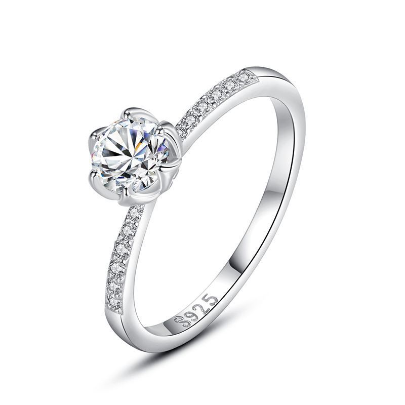 Dazzling Six-Claw Sterling Silver Ring