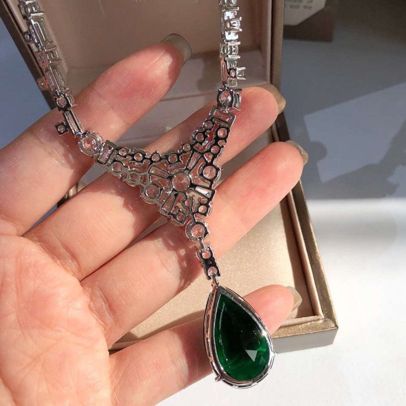 Exquisite Emerald & Moissanite Drop Pendant Necklace