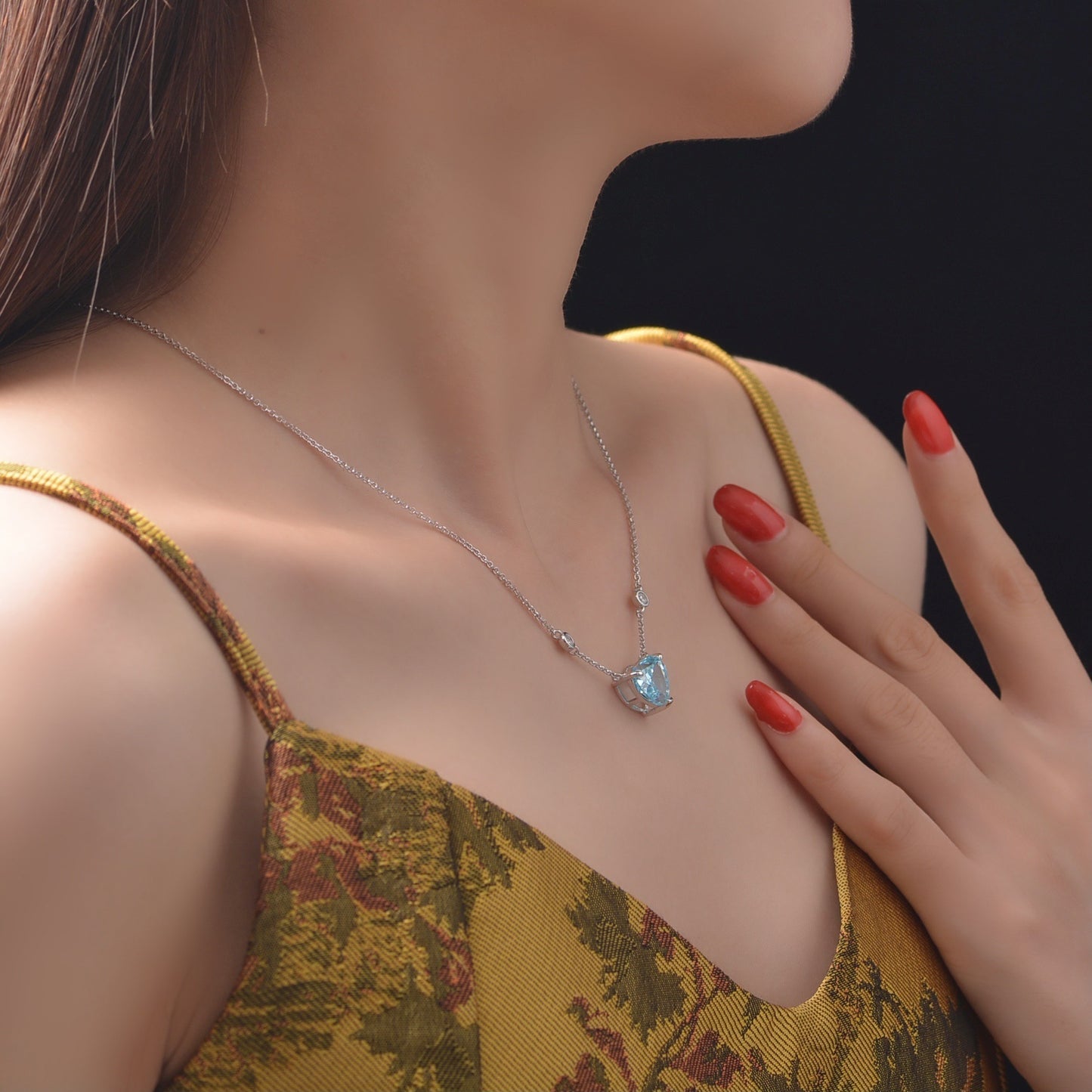 Ocean Blue Heart-shaped Necklace Zircon S925 Sterling Silver