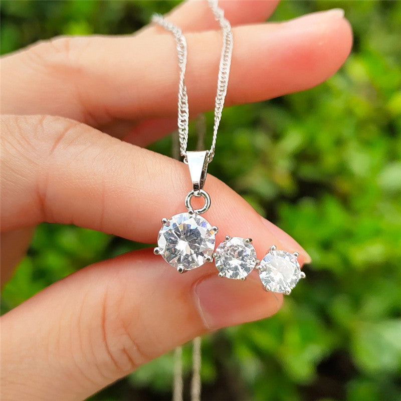 Dazzling Diamond-Studded Ladies Jewelry Set