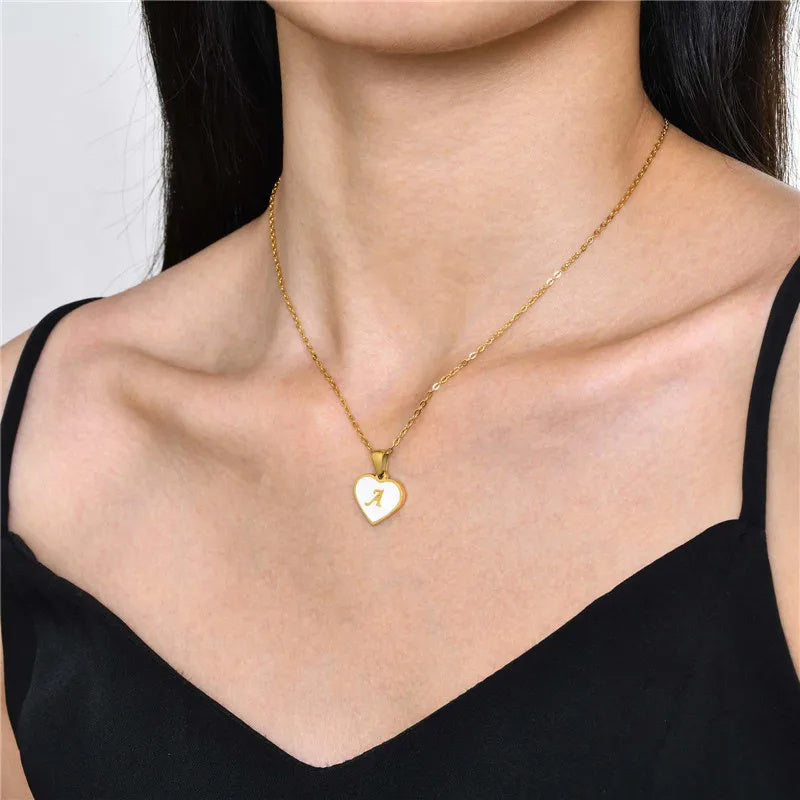 26 Letter Heart-Shaped Necklace - Personalized White Shell Clavicle Chain